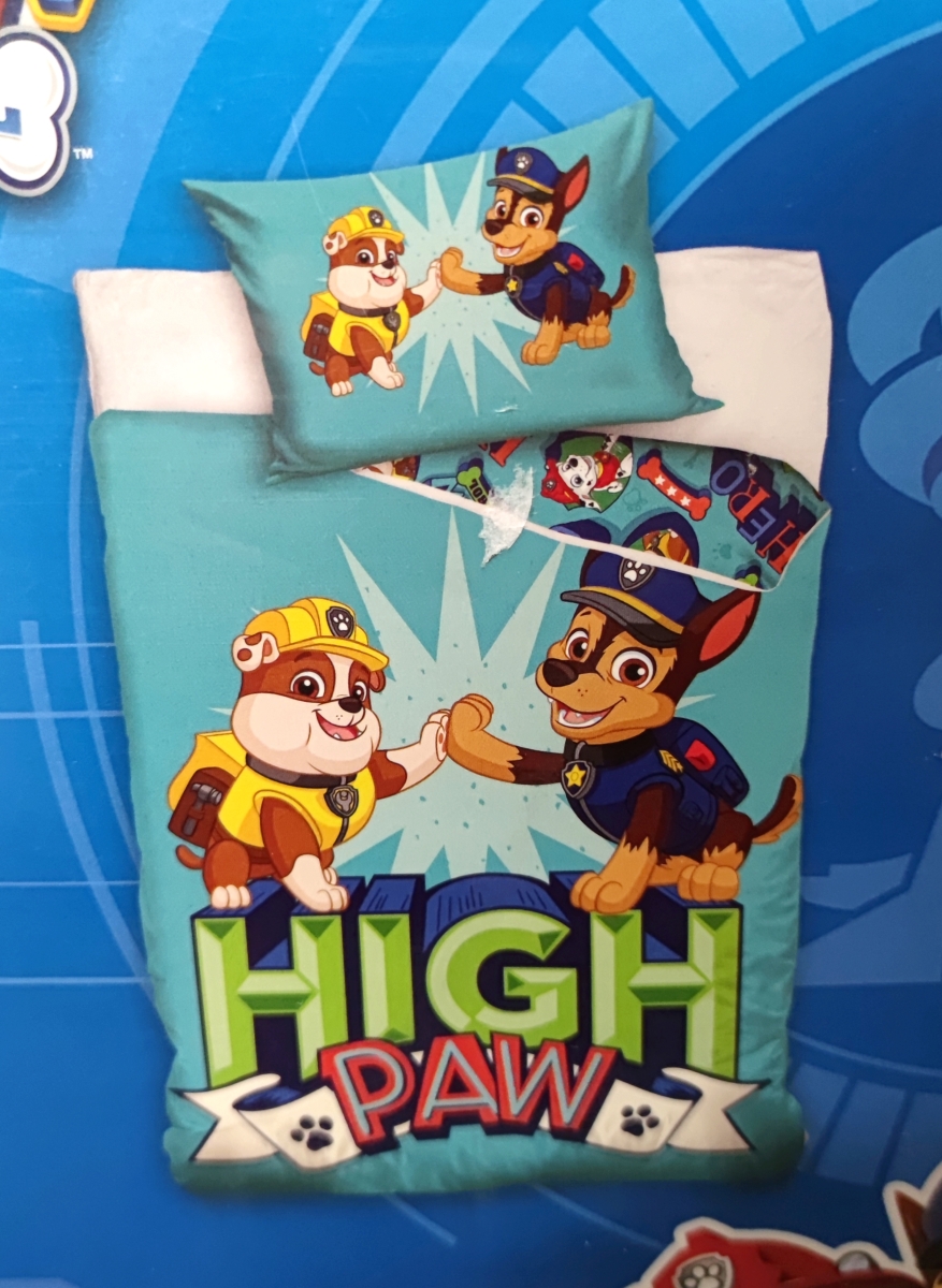 Farbenfrohe Kinderbettwäsche mit den Hunden der PAW Patrol.
